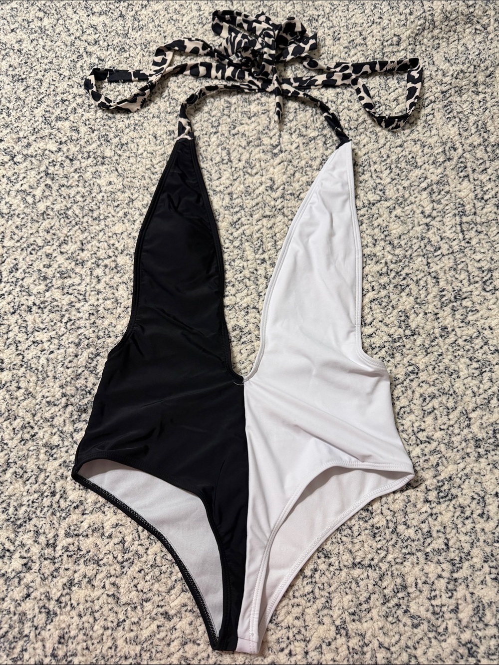 Black & White Colorblock Kids One-Piece Bodysuit with Printed Neck Tie